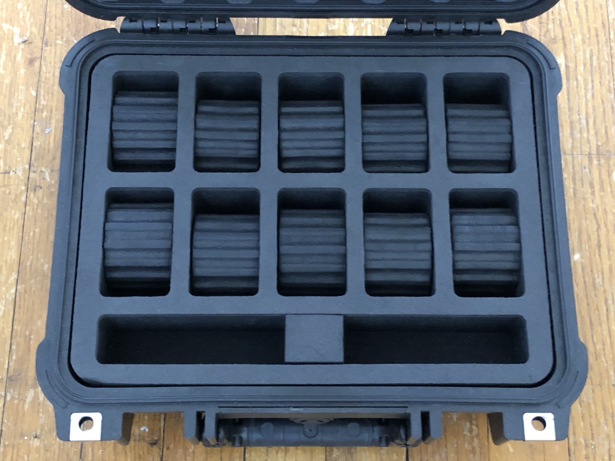 Pelican 1400 watch outlet case