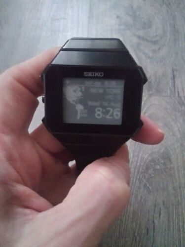 SEIKO's 'Future Now' project delivers a new generation E-Ink watch. The  world's first EPD watch with an active matrix sy
