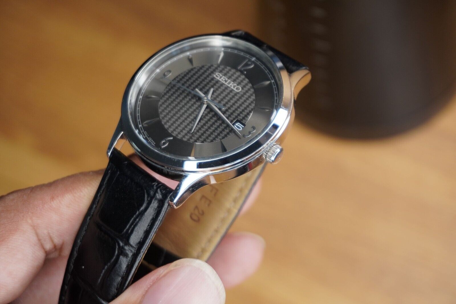 7N42-0GJ0 Seiko 41mm Quartz Classic SGEH85 | WatchCharts 
