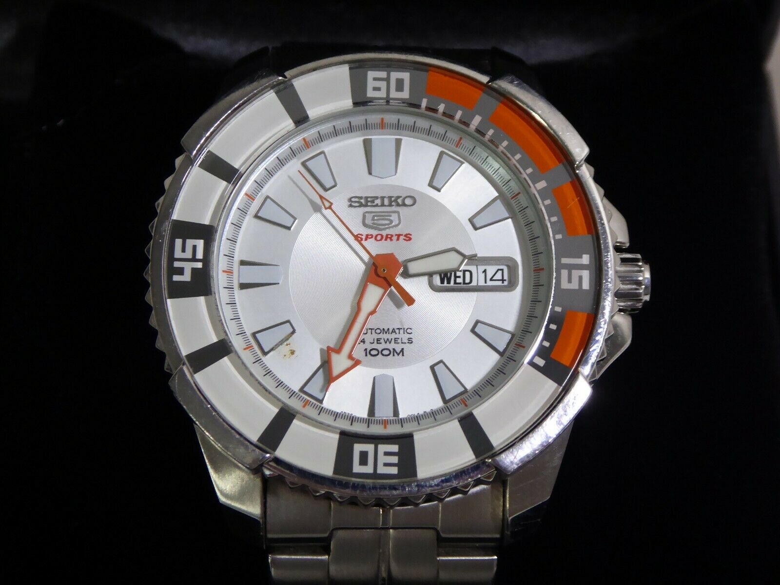 harga seiko 5 sports automatic 24 jewels 100m 4r36a