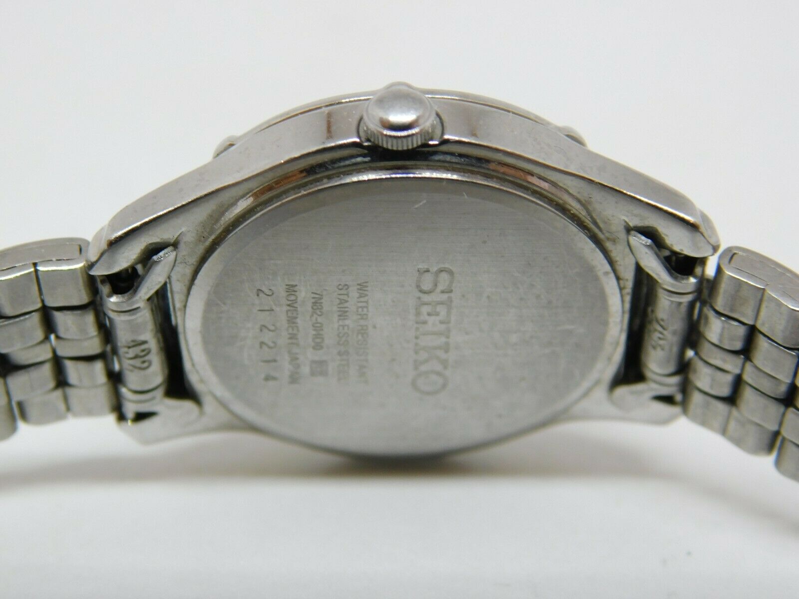 Seiko 7N82-0HD0 Silver Tone Quartz Analog Ladies Watch | WatchCharts