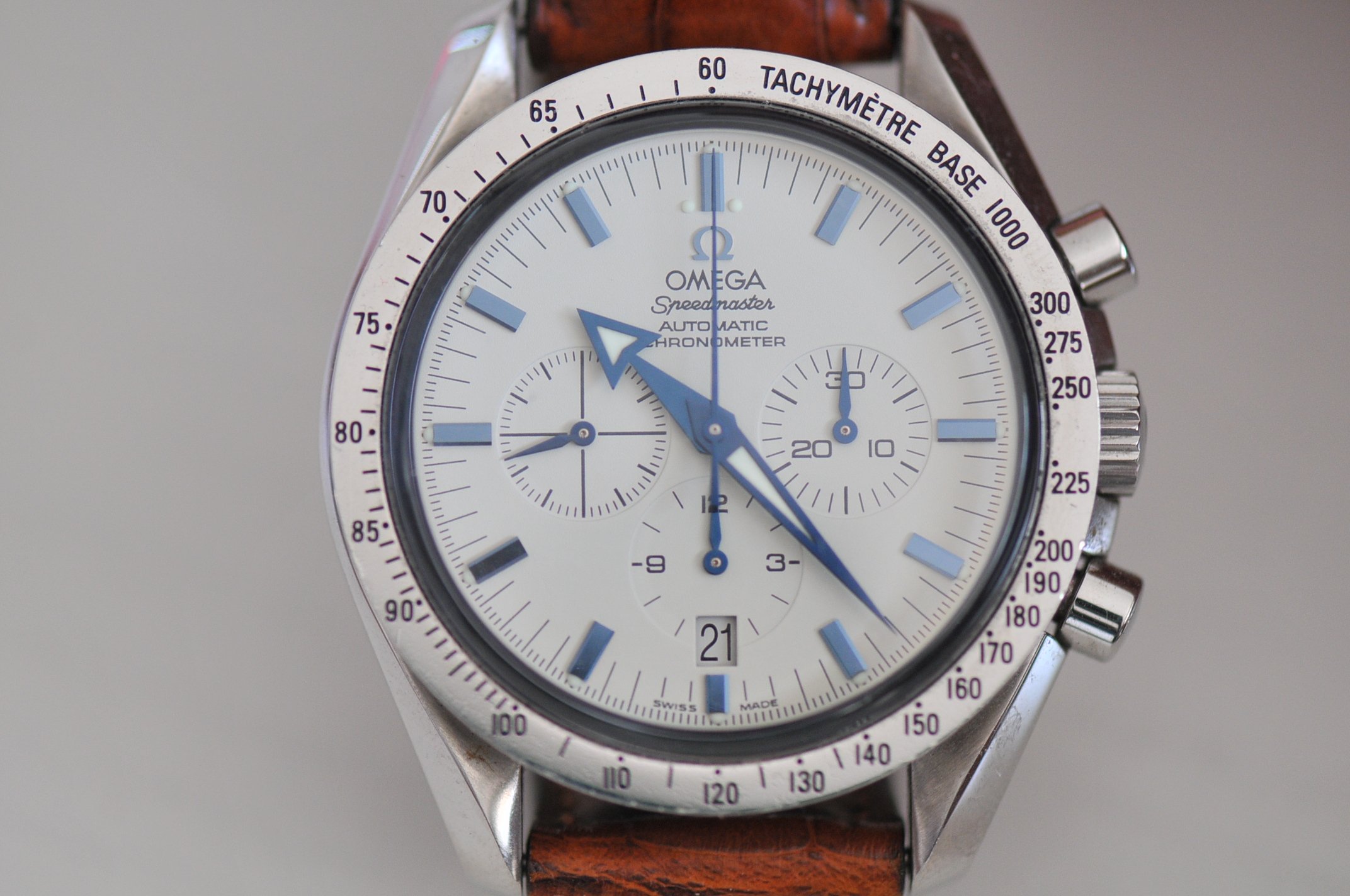 2 400 EUR Omega Speedmaster broad arrow chronograph chronometer