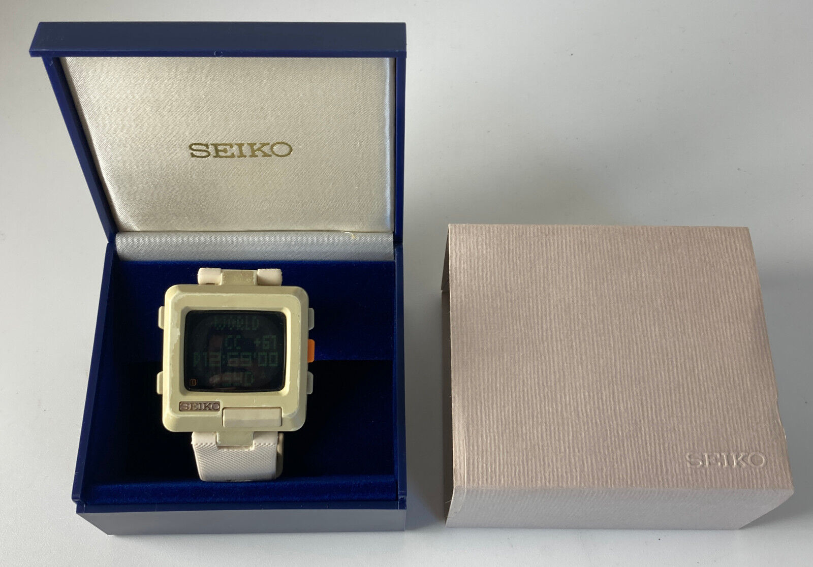 Vintage 1990's SEIKO TIMETRON Watch W853-4000 Beige square blue LED LCD  digital | WatchCharts Marketplace