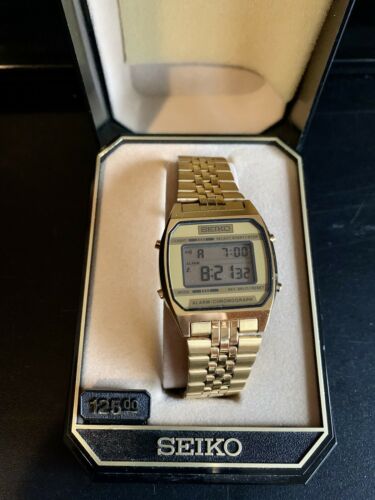 Vintage 1991 Seiko A904 5199 LCD Watch Alarm Chronograph Goldtone