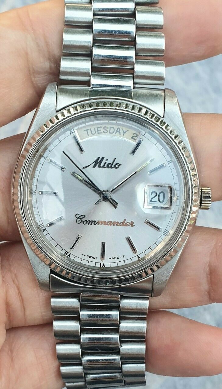 Mido commander day hot sale date president