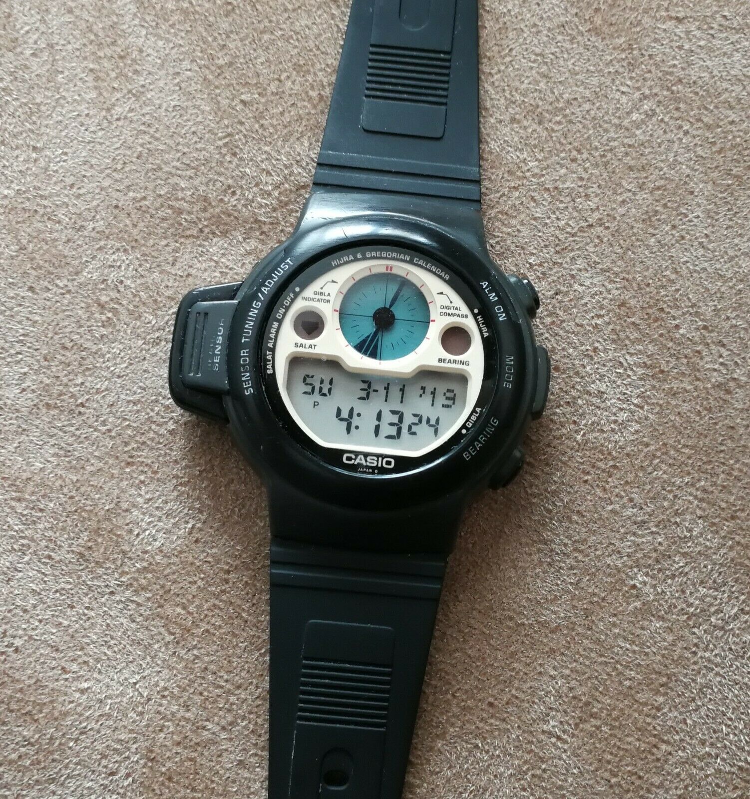 casio cpw-300 islamic prayer compass qibla lcd wrist watch