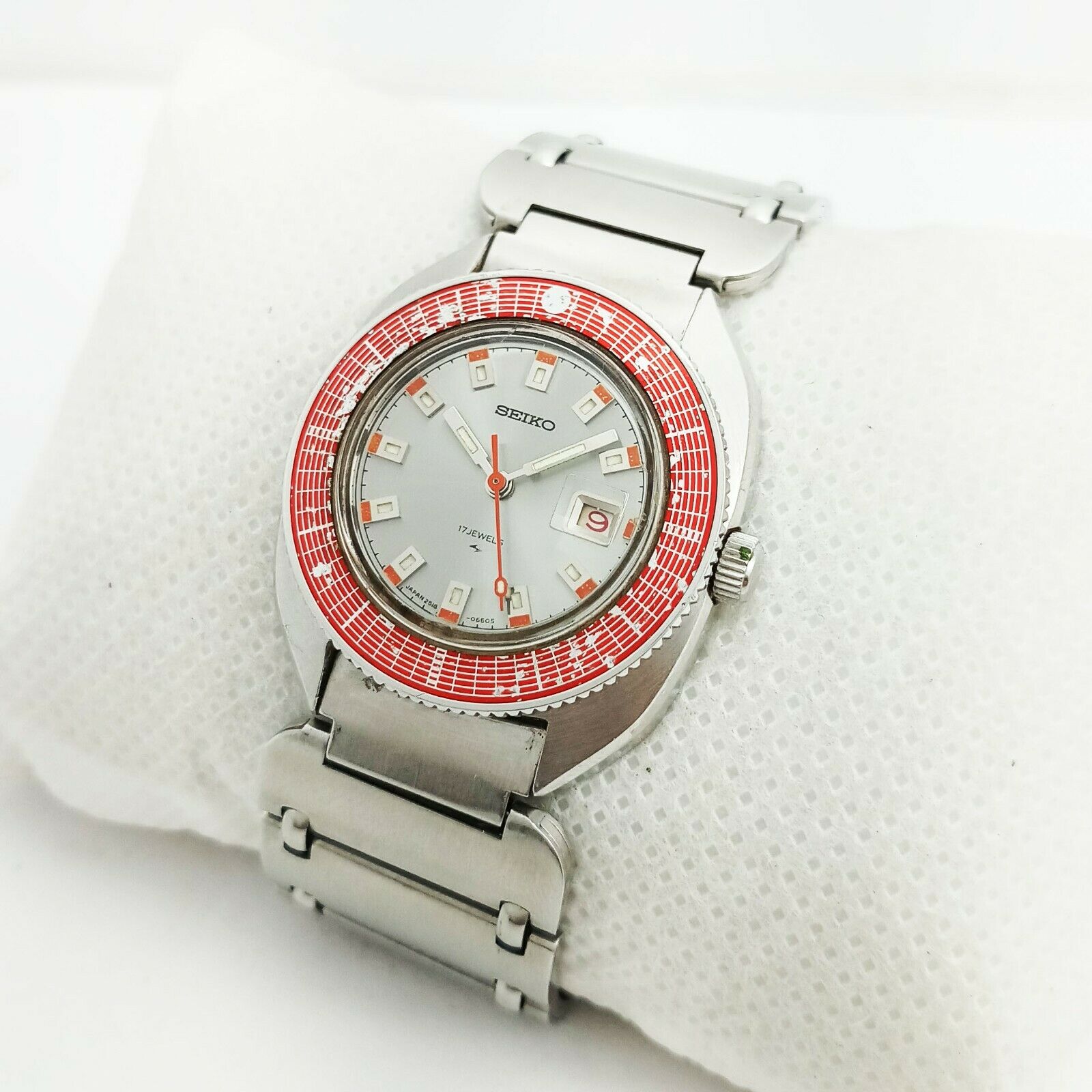 SEIKO 2518-0210 HAND WINDING 17 JEWELS DATE WOMEN`S VINTAGE WRIST