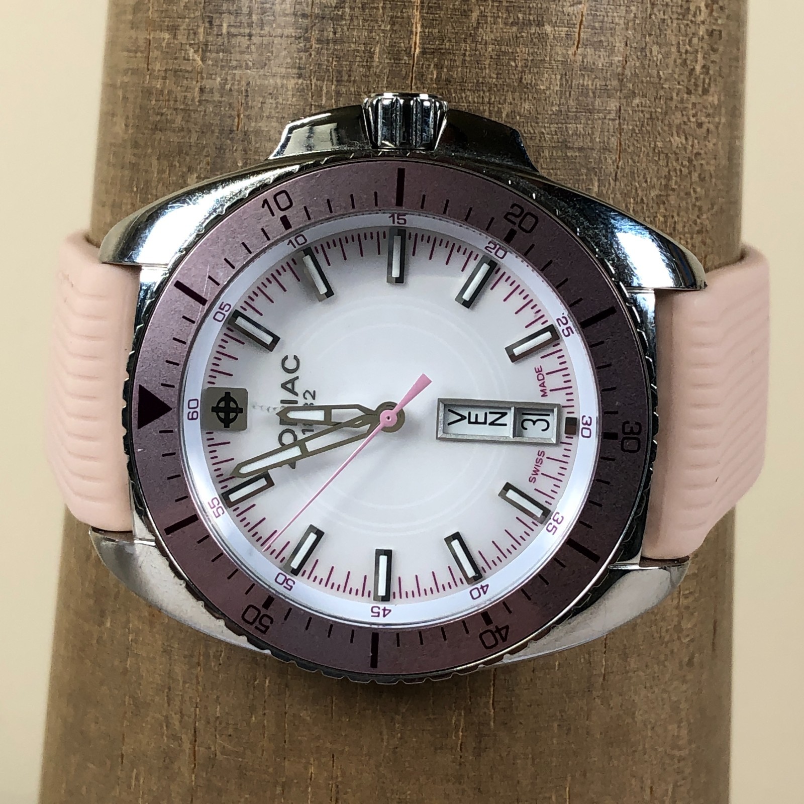 Zodiac Speed Dragon Women ZO5513 Diver Pink Silicone Band Quartz