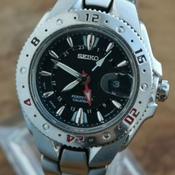 seiko-perpetual-calendar-gmt-quartz-watch-4f56-0010-rare-vintage-lady