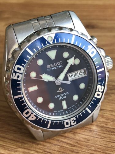 Seiko Kinetic Sports 200 Watch - Rare 