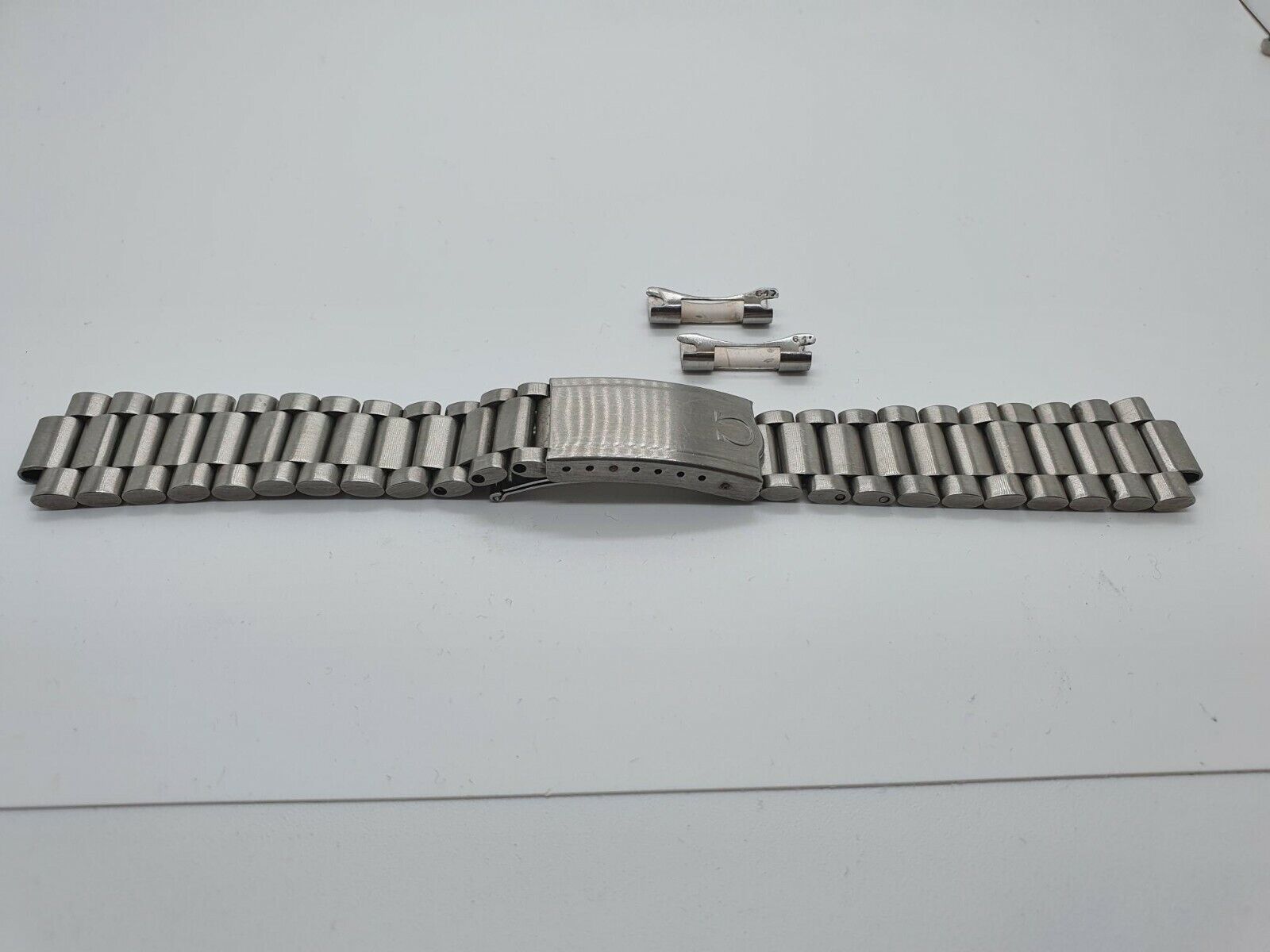 Omega 1125 bracelet 2025 with 617 end links