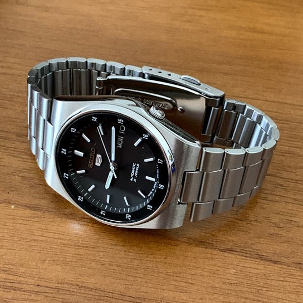 [WTS] Seiko 5 with integrated bracelet WatchCharts