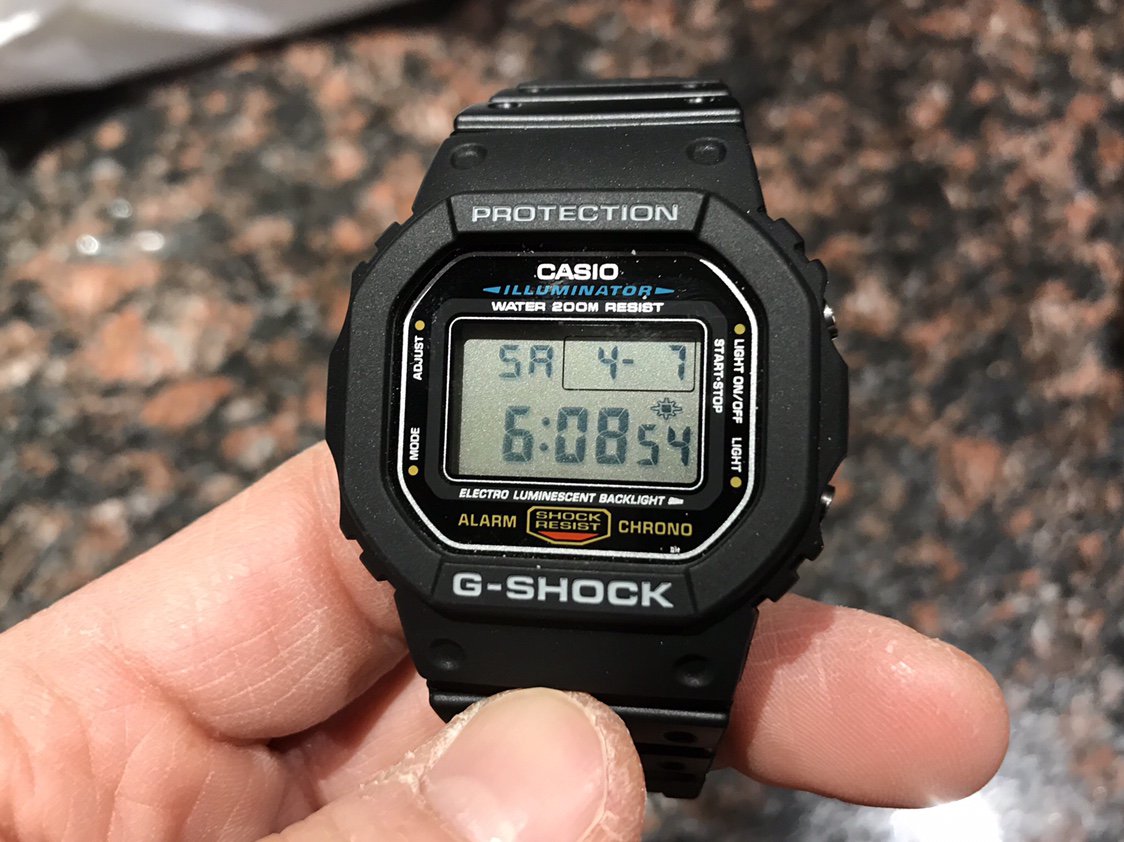 G-SHOCK DW-5600E ゴールドカスタム美品+centrotecnicodirecthair.com.br