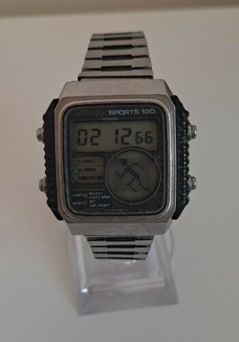 Vintage Seiko Sports 100 D138 'Running Man' Digital watch 1980s |  WatchCharts