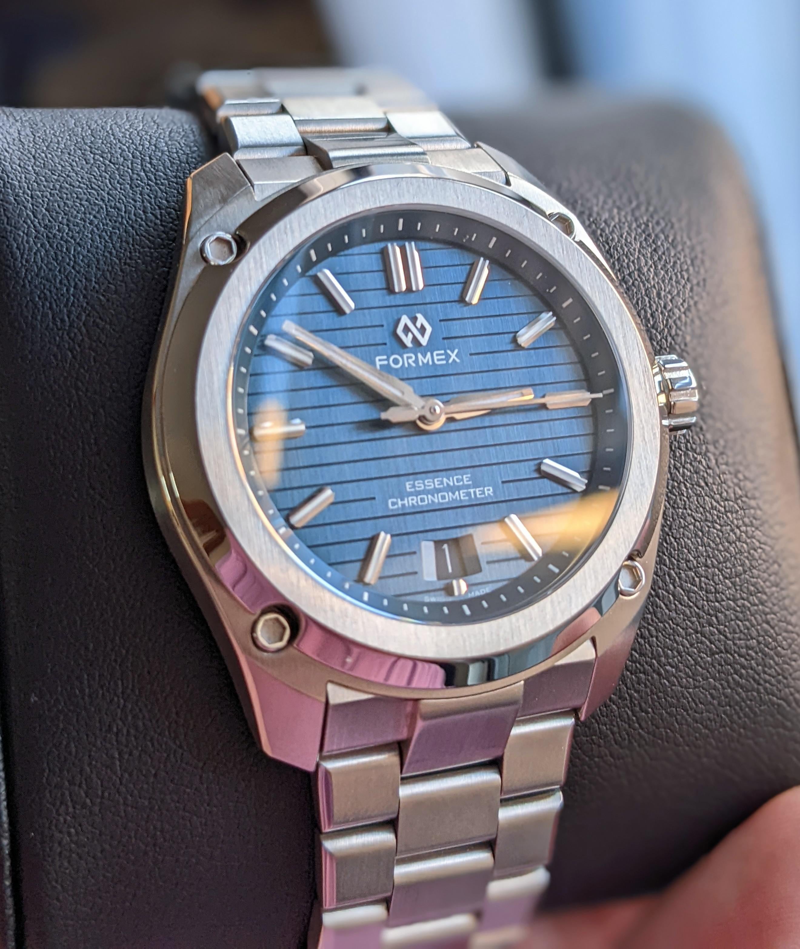 WTS] Formex Essence 39 Automatic Chronometer - Blue | WatchCharts