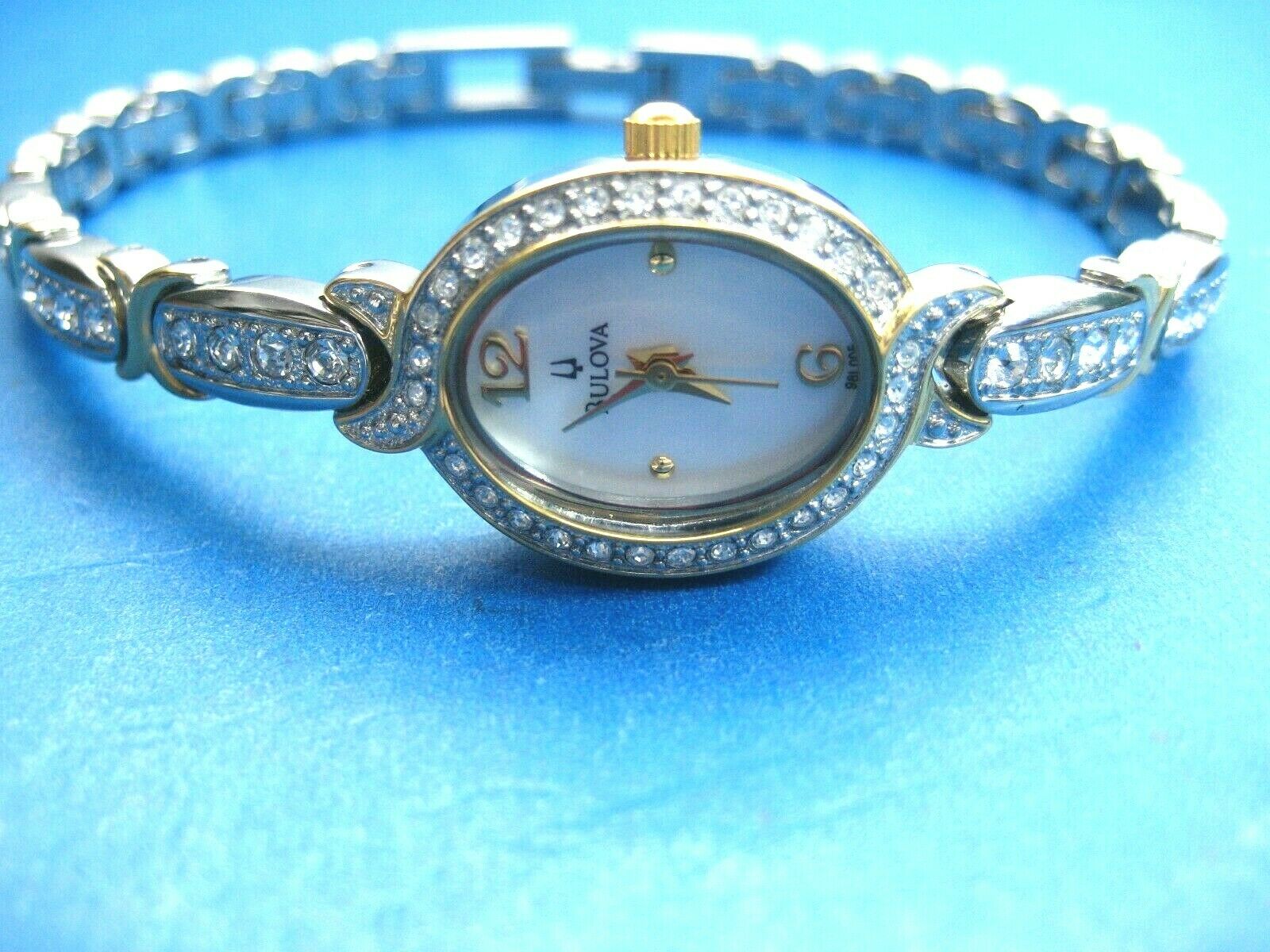BULOVA 98L005 LADIES LUXURY WATCH S/S G/P & SWAROVSKI  display picture 1