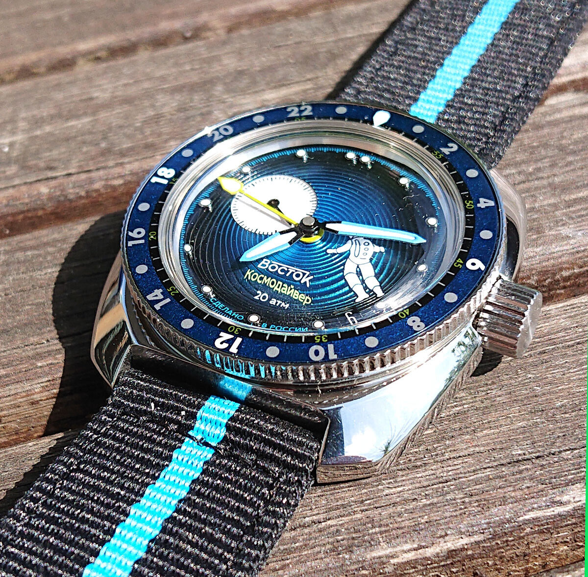 Vostok amphibia best sale 710 scuba dude