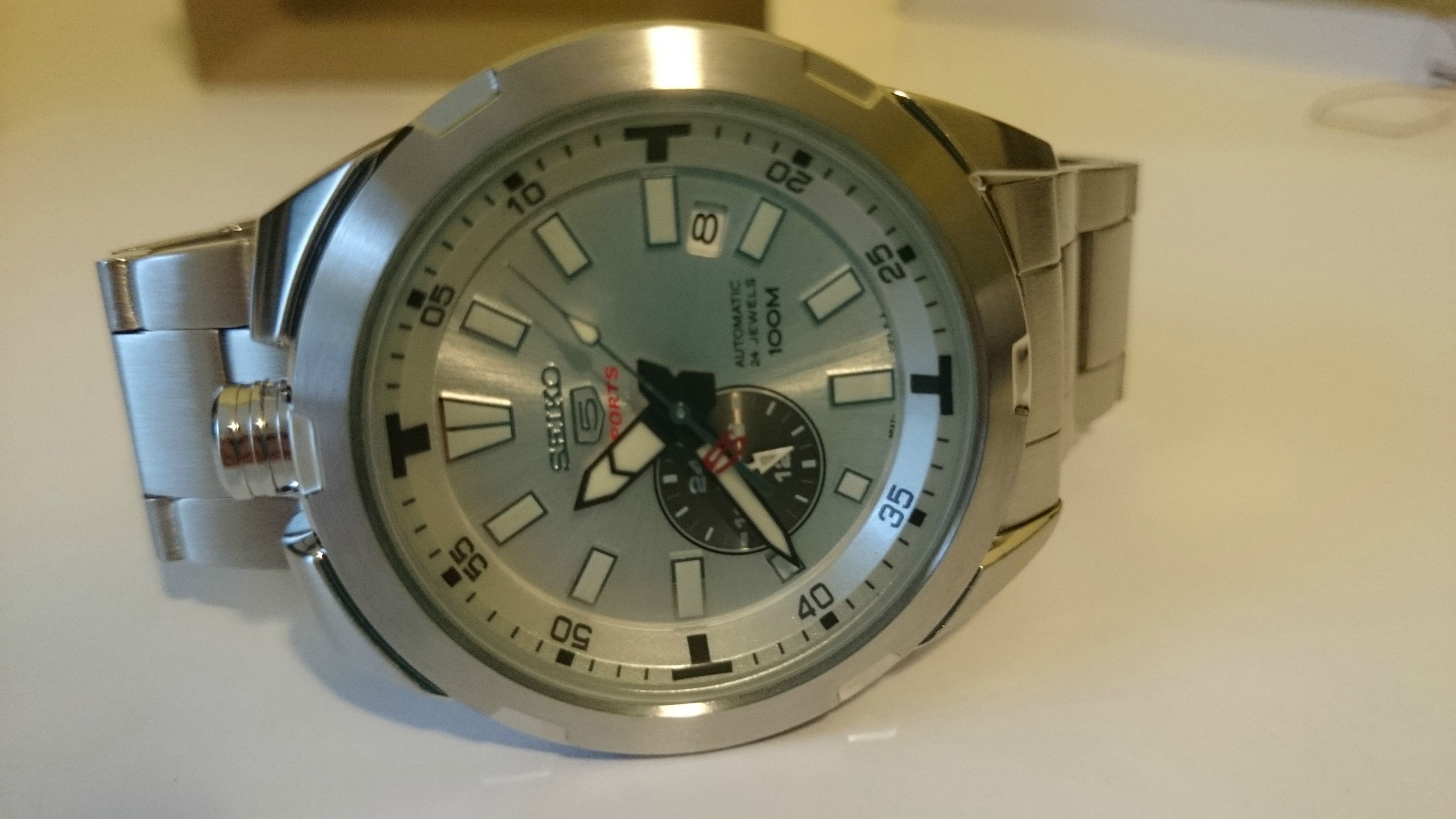 Seiko 5 outlet spacewalk