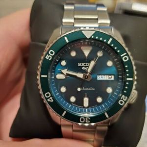 Seiko 5 Sport Sbsa011 Skx Hulk Green Dive Style Watch srpd61 | WatchCharts