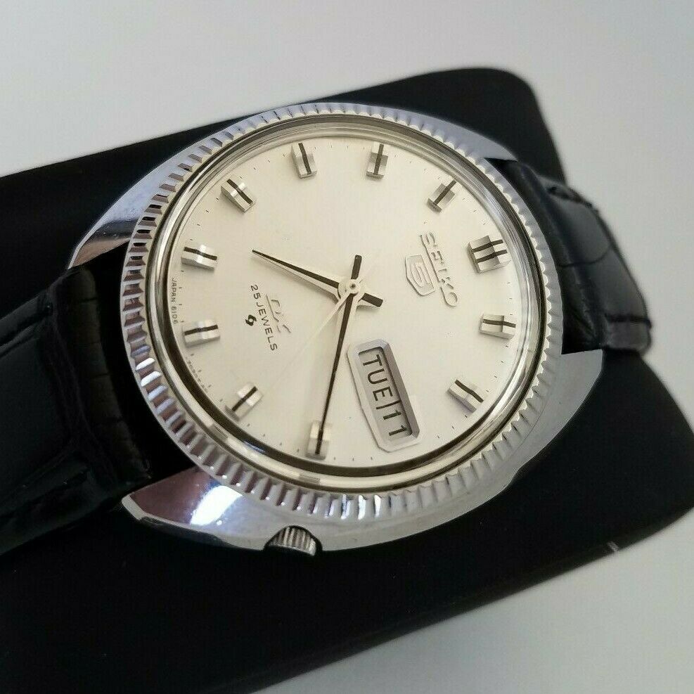 Vintage Seiko 5 DX 25 Jewels Automatic 6106 7040 June 1968