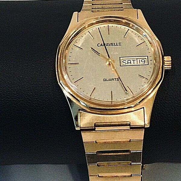 VINTAGE MEN'S BULOVA "CARAVELLE" QUARTZ WITH DATE WINDOW ,WEST GERMANY