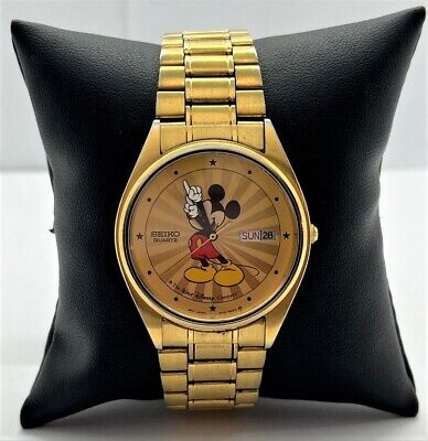 DISNEY CO. SEIKO QUARTZ MICKEY MOUSE WATCH DAY DATE WatchCharts