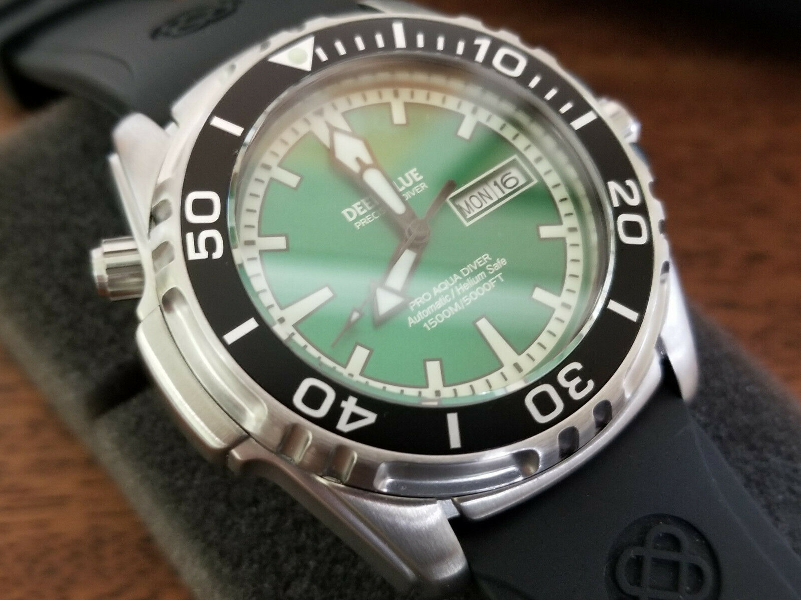 deep blue pro aqua diver