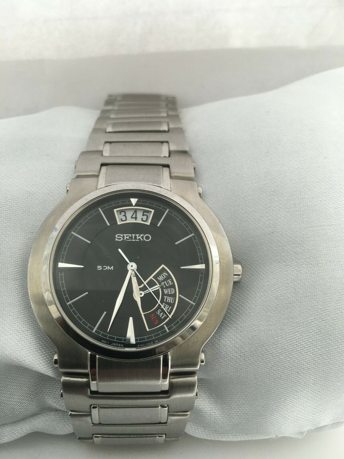 レア SEIKO 5Y63-0AB0 メンズ 腕時計 クォーツ 海外モデル Seiko Men's Quartz Analogue Day&Date 50 Meters Water