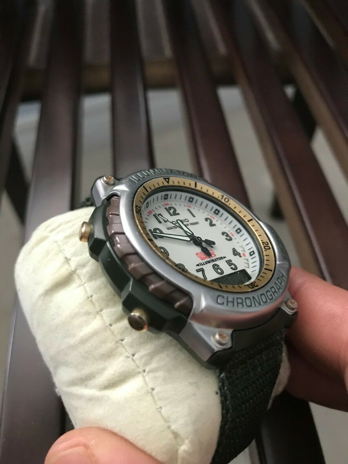 VINTAGE CASIO ILLUMINATOR DRO-203 (1320) 20-BAR 200M