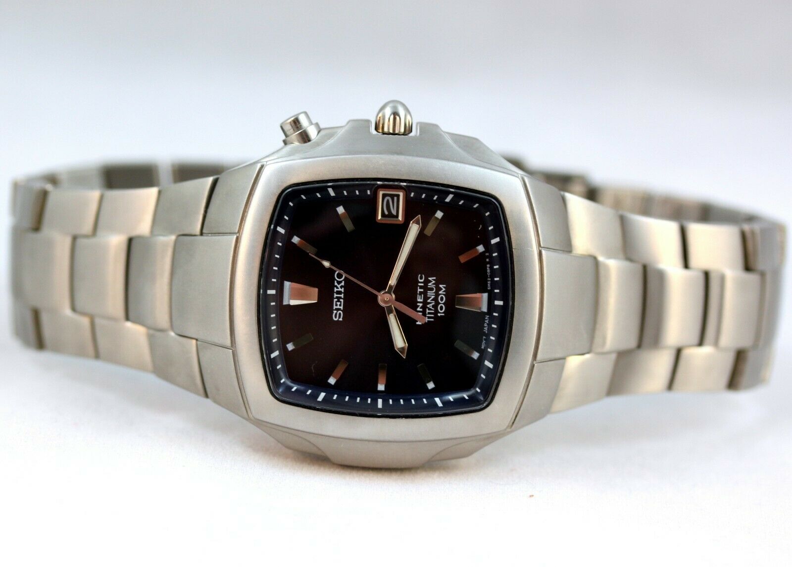MEN'S SEIKO TITANIUM KINETIC MODEL SKA357 (5M62-0BK0