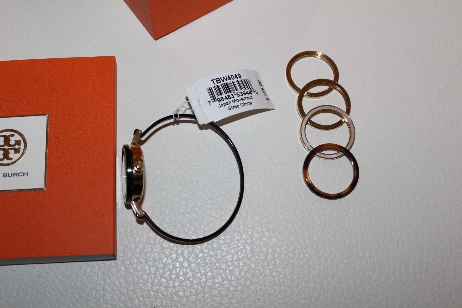 TORY BURCH トリーバーチ　リーヴァ バングル ウォッチ TBW4049 リーヴァ バングル ギフト セット: レディース ストラップ