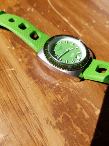 Zodiac seadragon 1882 Watch, Z02271, green unisex | WatchCharts