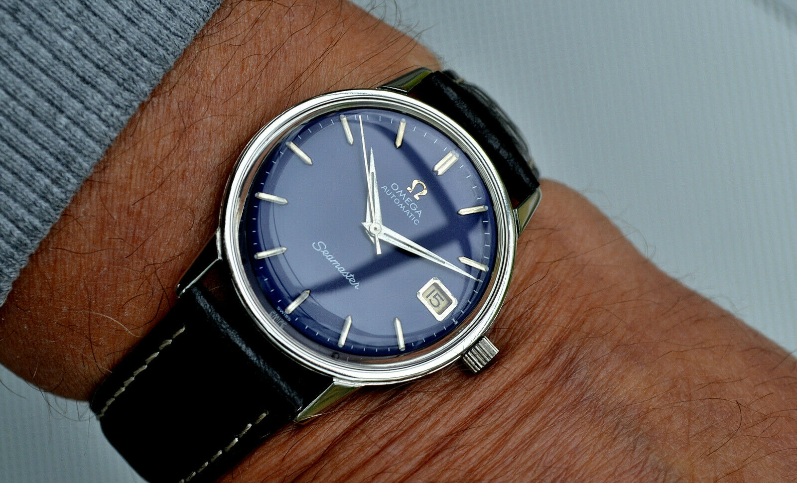 Vintage omega shop seamaster blue dial