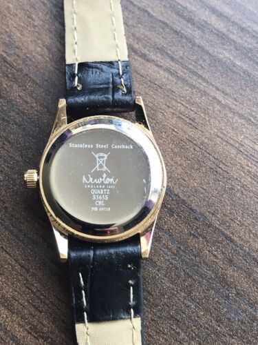 Newton quartz watch hotsell