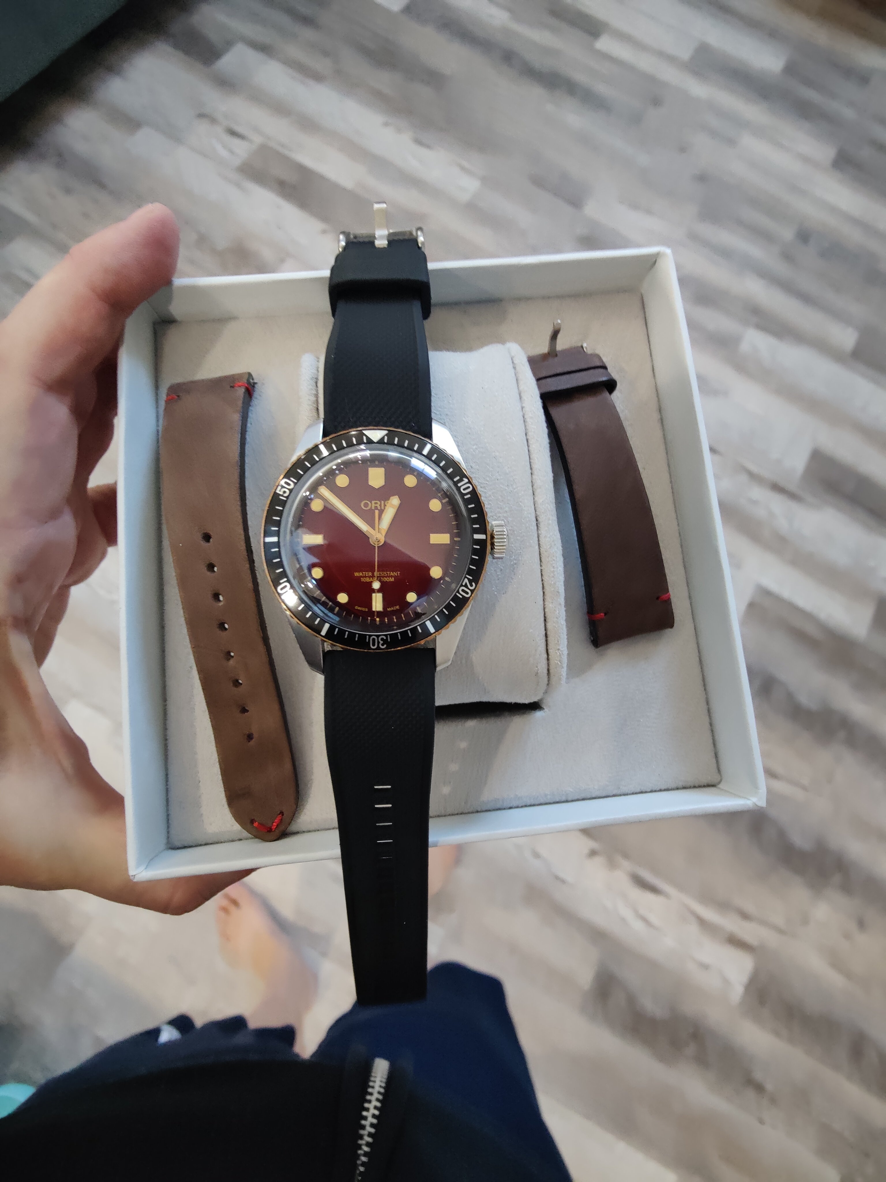 Oris redbar shop limited edition