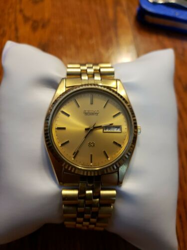 Vintage watch SEIKO Quartz SQ Japan 5Y23-8A60 Day Date | WatchCharts