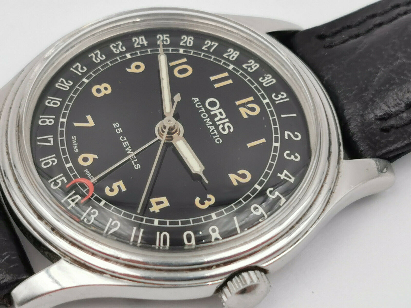 Vintage ORIS 7470 Pointer Date Automatic 25 Jewels Black Dial