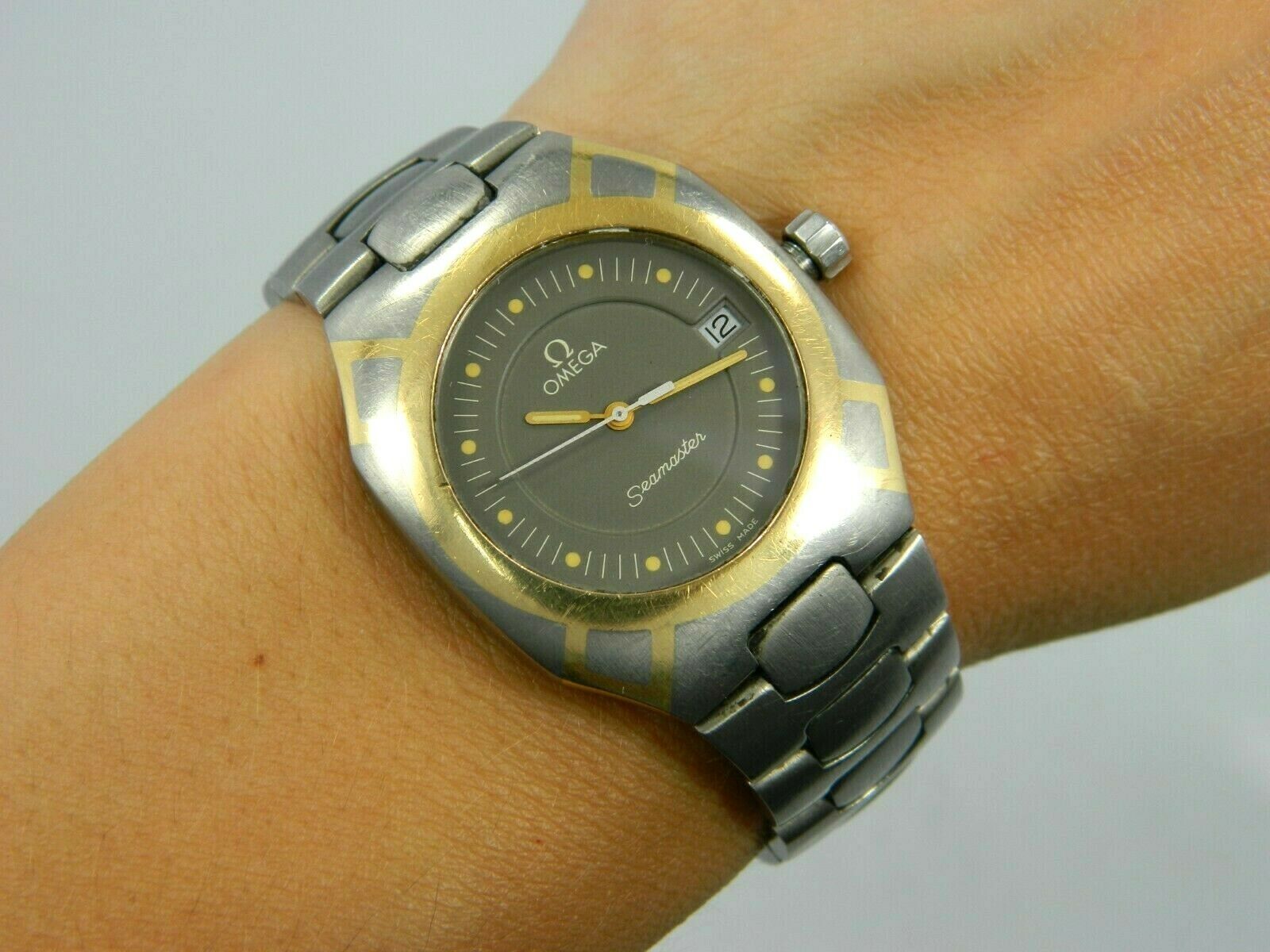 VINTAGE Omega Seamaster TITANE QUARTZ 120M Two Tone Men
