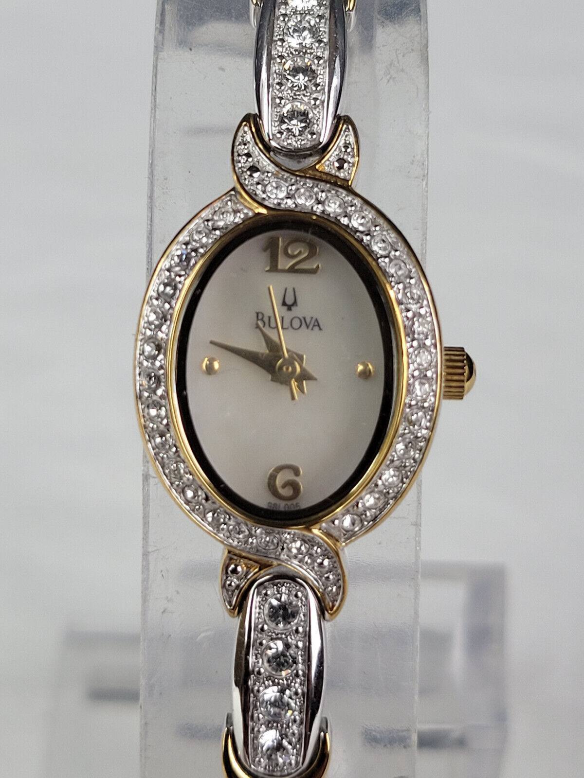 Bulova 98L005 Women display picture 1