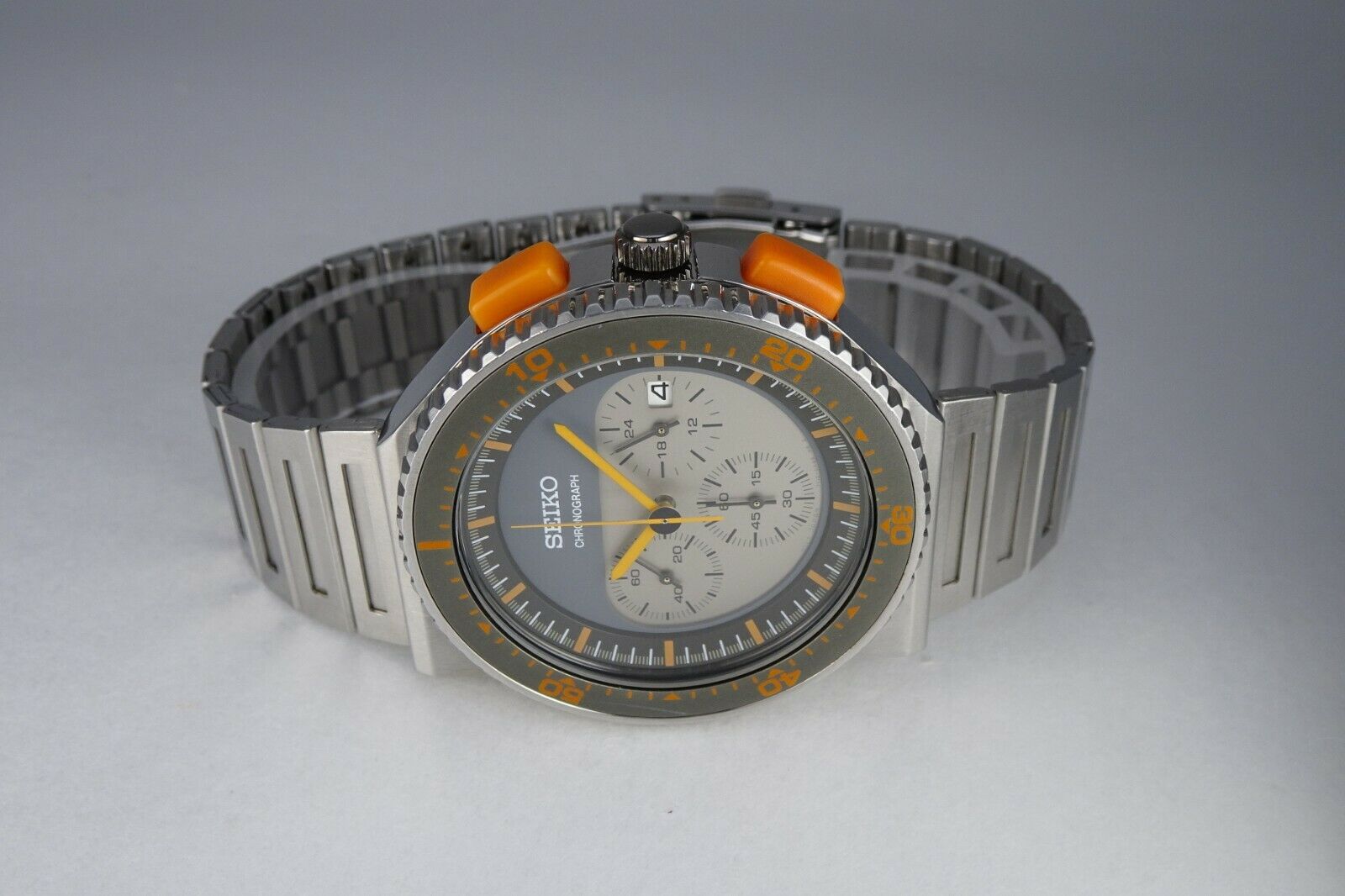 Seiko Giugiaro Design 7T12-0AY0 Quartz Chronograph