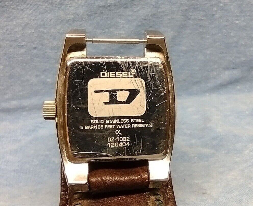 Diesel watch water clearance resistant 5 bar