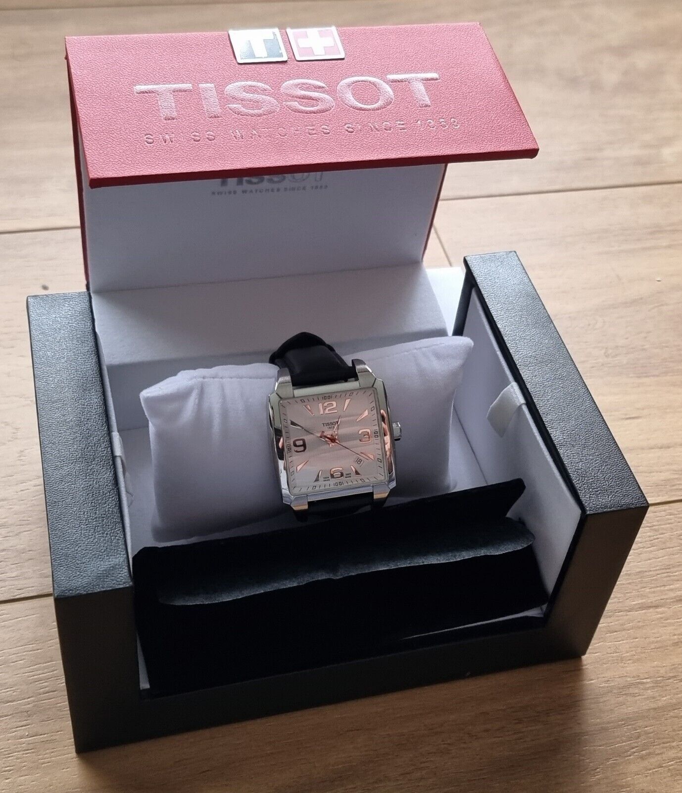 Tissot Quadrato t005.510a Men s Square Watch boxed serviced