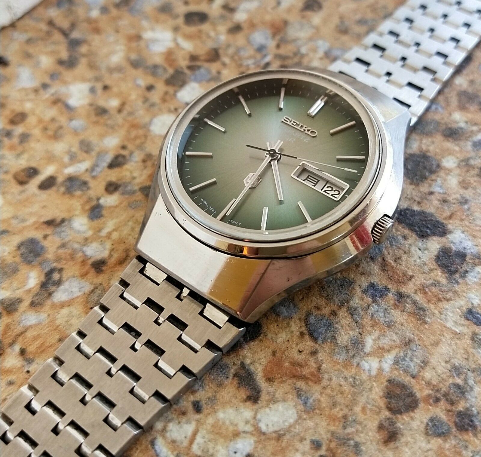 Vintage Seiko Quartz QR JDM 3863 7010 November 1973 Kanji