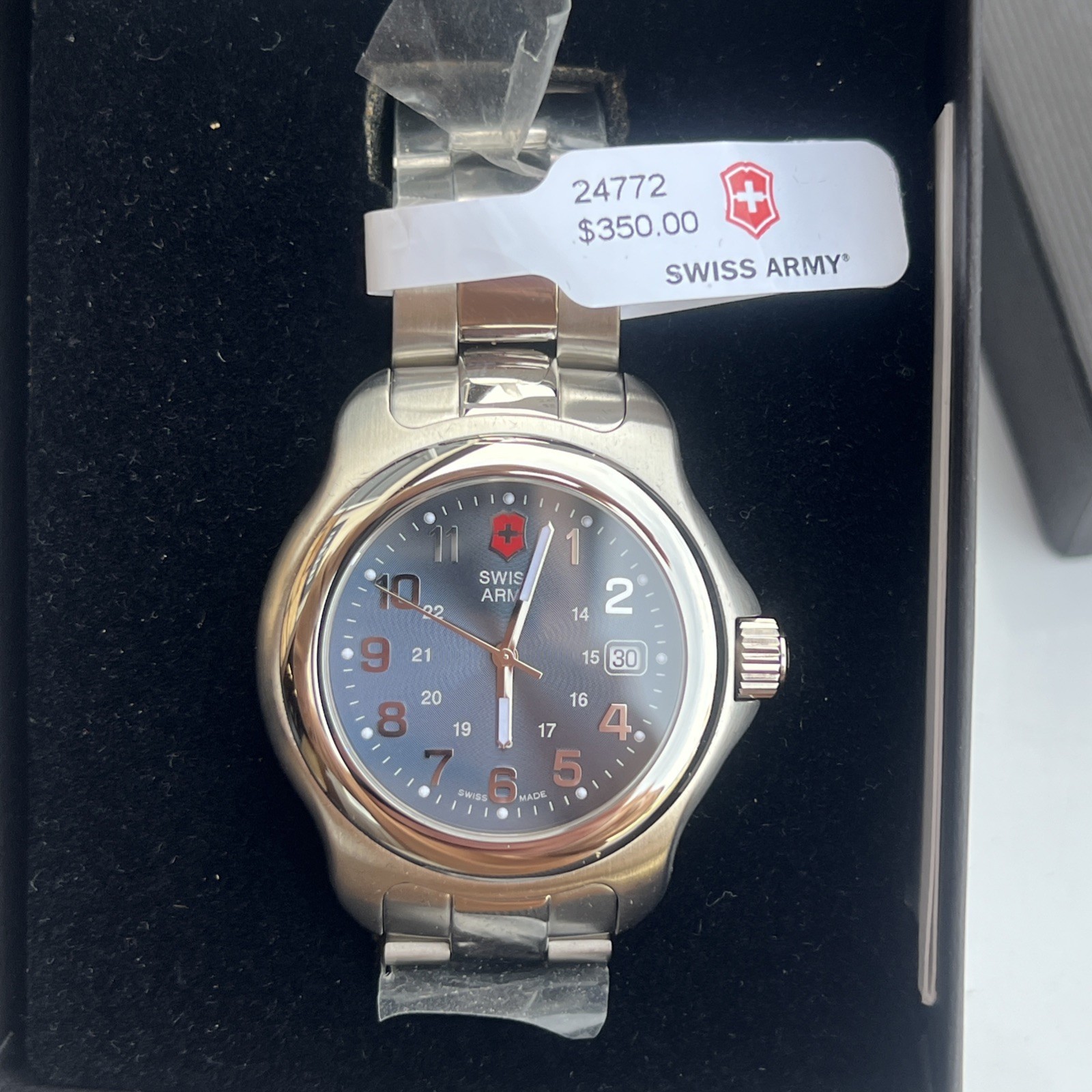 スイス製　アエロウォッチ Victorinox Swiss Army Watch 24772 Officer 1884 Blue Dial Bracelet