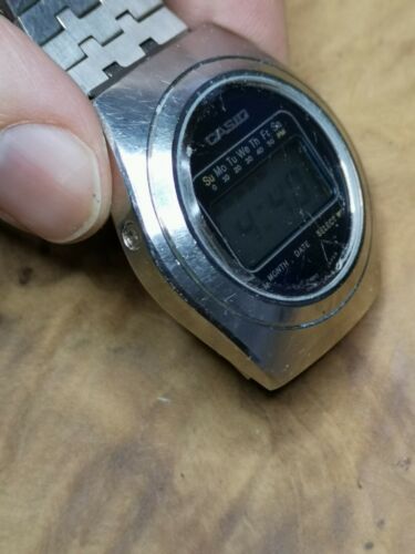 Vintage Casio Casiotron R19 LCD Digital Watch Working