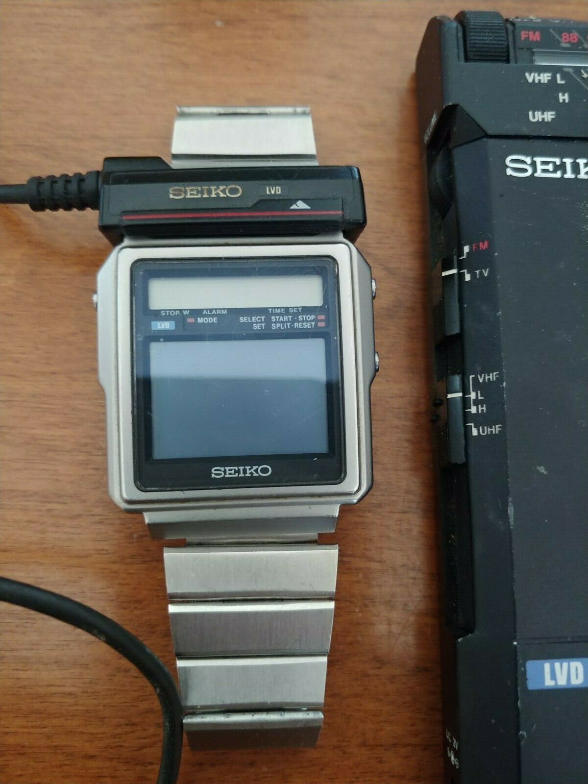 RARE Seiko TV Watch TR02-01 LVD TV w/ Receiver & Cable -James Bond