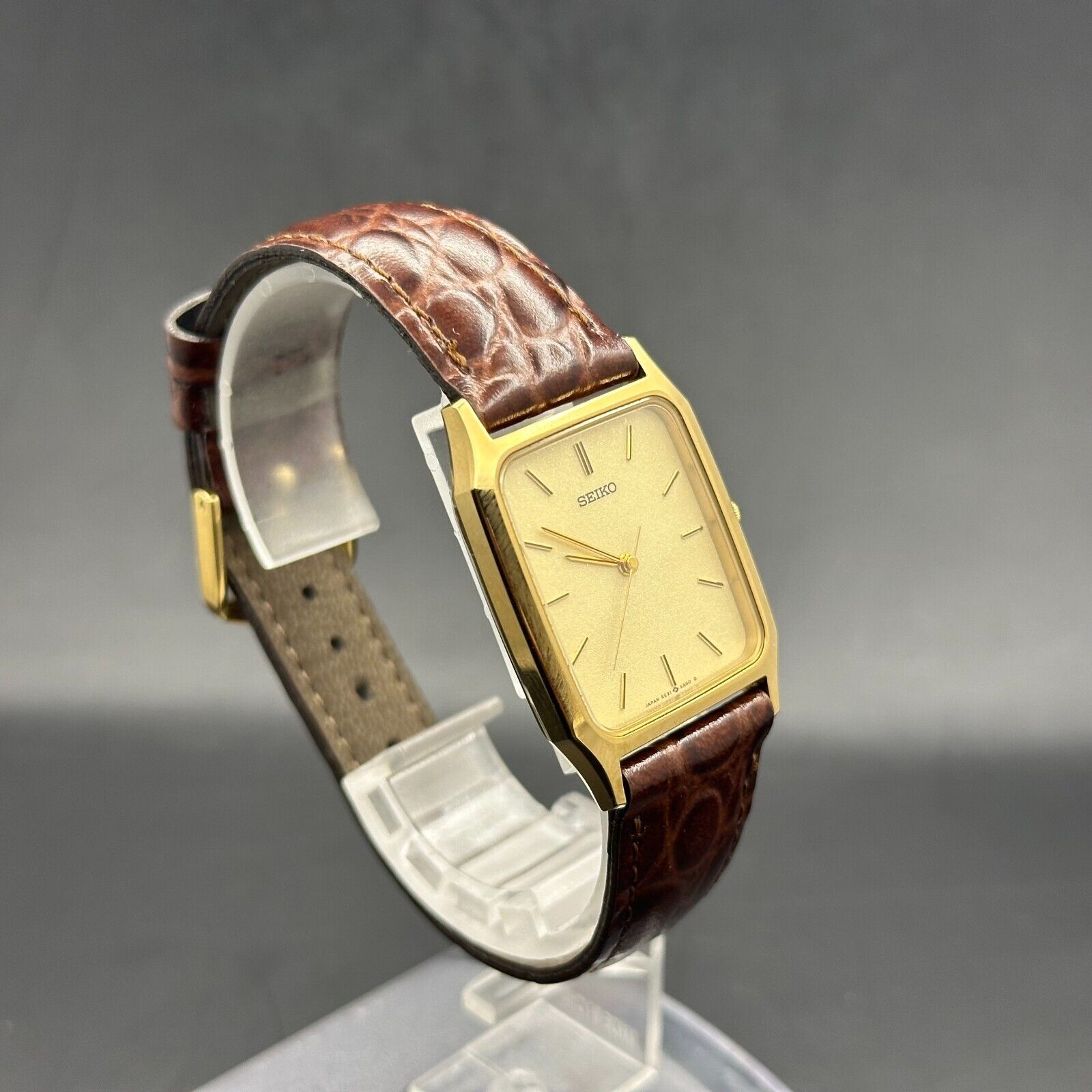 Seiko Vintage Gold 1990's Men's Tank Watch 5E31-5A50 | WatchCharts
