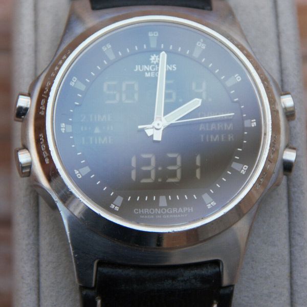 Junghans Mega Alarm Chronograph W 615.33 Funkuhr WatchCharts