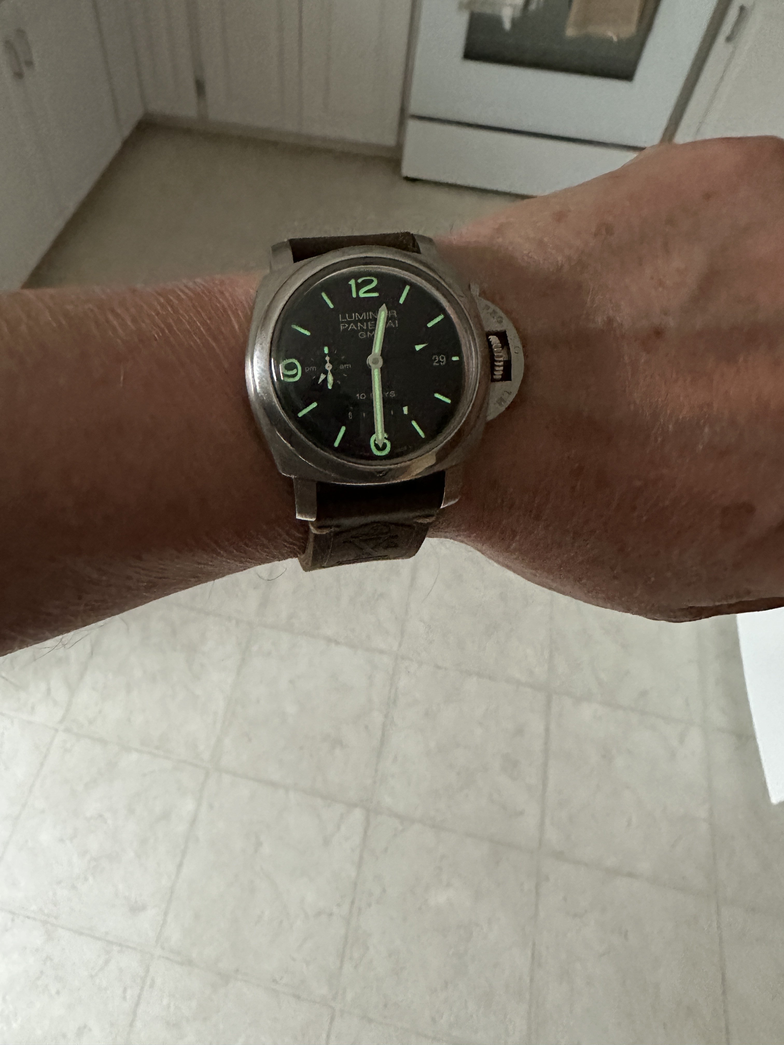 FSOT Panerai PAM 270 Luminor GMT 10 Day reserve 8 000 USD