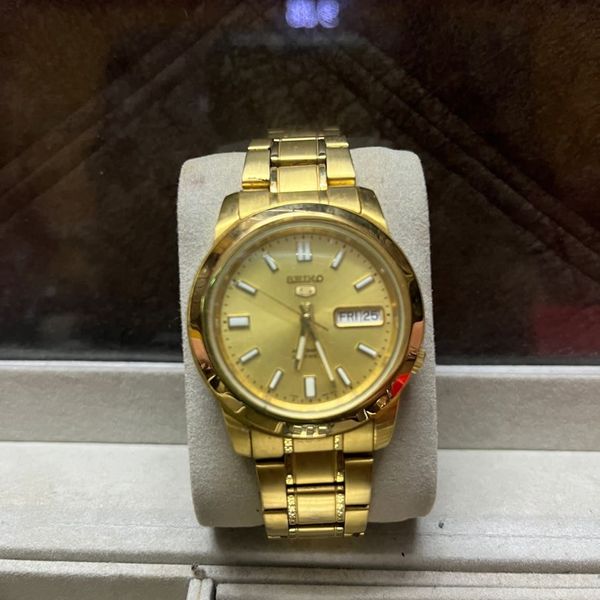 seiko 5 sports gold watch